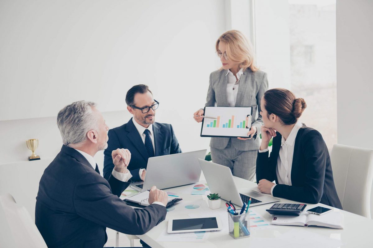 Does finanpress share my information?